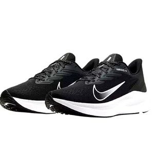 Womenβs Nike Winflo 7